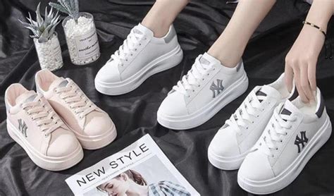 xu hướng giày sneaker nữ chính hãng